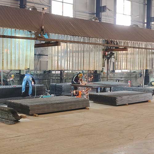 精準(zhǔn)選型指南：選擇不同規(guī)格的平臺鋼格柵板