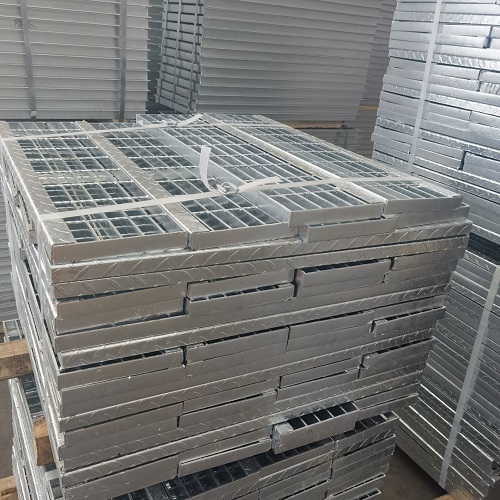 鍍鋅踏步板格柵工業安全必選方案